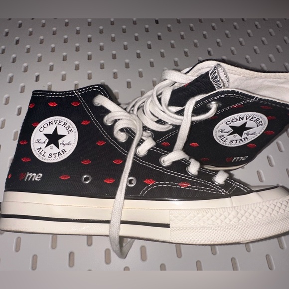 Converse shoes - Picture 7 of 8